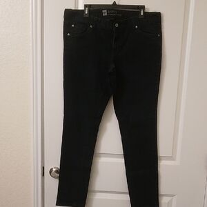 Women's Black SKINN Jeans